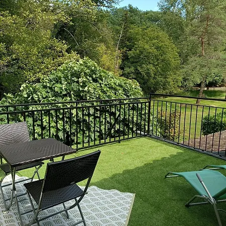Esquirhall, D'hotes 3*