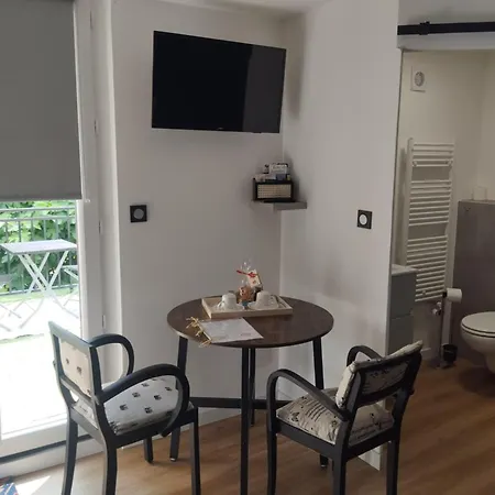 Esquirhall, D'hotes Bed and Breakfast Journiac